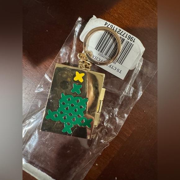 Taylor Swift Christmas Tree Farm Keychain - Picture 6 of 6